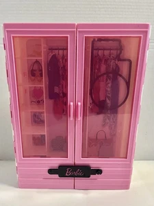 Barbie Rosa Armario Ultimate Closet 2018 Estuche de Transporte Mattel Con Ropa - Imagen 1 de 9