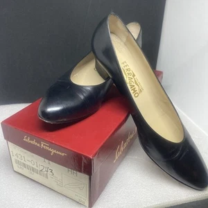 Vtg Salvatore Ferragamo Ladies Snella Black Calf Low Heel Shoes sz 11AA DE 13127 - Picture 1 of 12