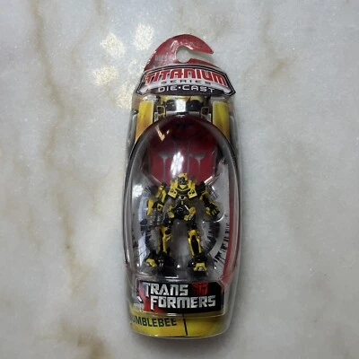Figura de acción Transformers The Movie: Titanium Series Bumblebee Foto 1 de 4