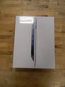 Apple iPad A1458 32GB Wi-Fi Retina - 4th Generation - White MD514LL/A NEW SEALED - Afbeelding 1 van 3