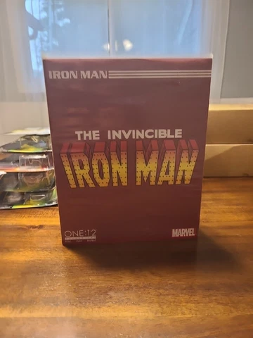 Mezco Toyz One:12 The Invincible Iron Man Cover