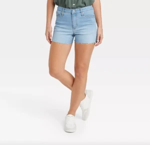 Universal Thread Women's High Rise Stretch Midi Jean Shorts Light Wash Size 0 - Picture 1 of 3