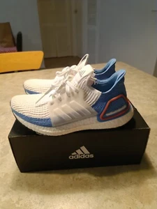 UltraBOOST 19 w Adidas Size US 5 Womans - Picture 1 of 6