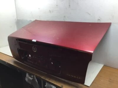 CADILLAC DEVILLE 2002 PORTÓN TRASERO / TAPA MALETERO / ESCOTILLA ROJO METÁLICO DE FÁBRICA Foto 1 de 4