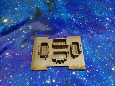 GMC Chevrolet Sierra Silverado Tail Light Lamp Combination Junction Block OEM - Image 1 of 3