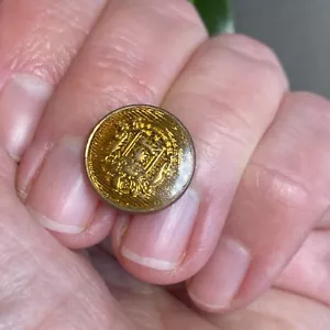 Vintage Button Coat Of Arms Enamel Gold Plated Repousse 15mm diameter - Picture 1 of 13