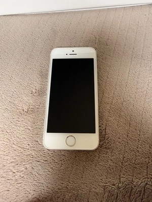 Very Good Apple iPhone 5s White A1533 Working Passcode Locked - Image 1 of 2