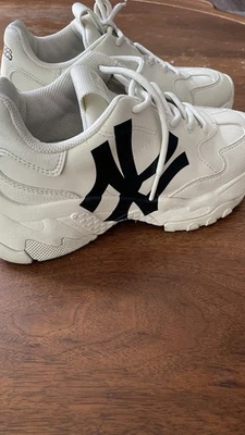 美国职棒大联盟 Big Ball Chunky A 纽约洋基队米色 3ASHC101N - SI0721 美国女式 6.5 码 — 第 1/4 张图片