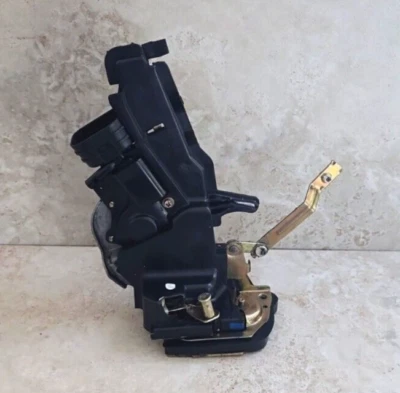 Actuador de cierre de puerta trasero izquierdo Toyota Camry 1997 a 2001 - garantía de por vida Foto 1 de 4