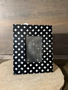 Wooden Frame with TILE SQUARES BLACK WHITE GEO PRINTED 10 X 8 (PICTURE 3.5X5.5) - Picture 1 of 7
