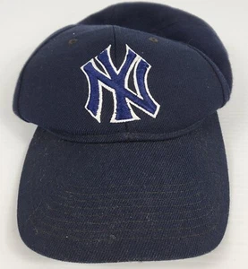 Vintage New York Yankees Cloth Baseball Cap by Starter, Size 7 & 1/8 - Picture 1 of 7