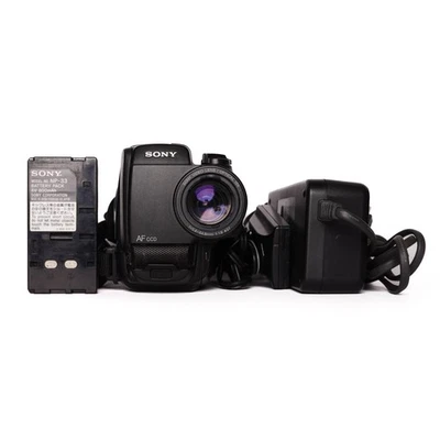 Sony Handycam CCD-TR420E Video8 PAL Camcorder - Black - FULLY FUNCTIONAL - Image 1 of 4