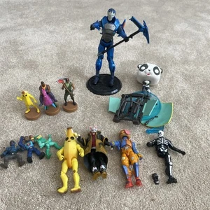 Fortnite Figuren Konvolut Jazwares Actionfigur inkl. Peely Legendary Series - Bild 1 von 18