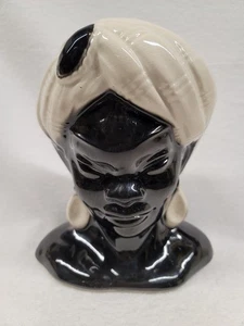 8" ISLAND LADY PLANTER BY ROYAL COPLEY, ROYAL WINDSOR, SPAULDING - Picture 1 of 4