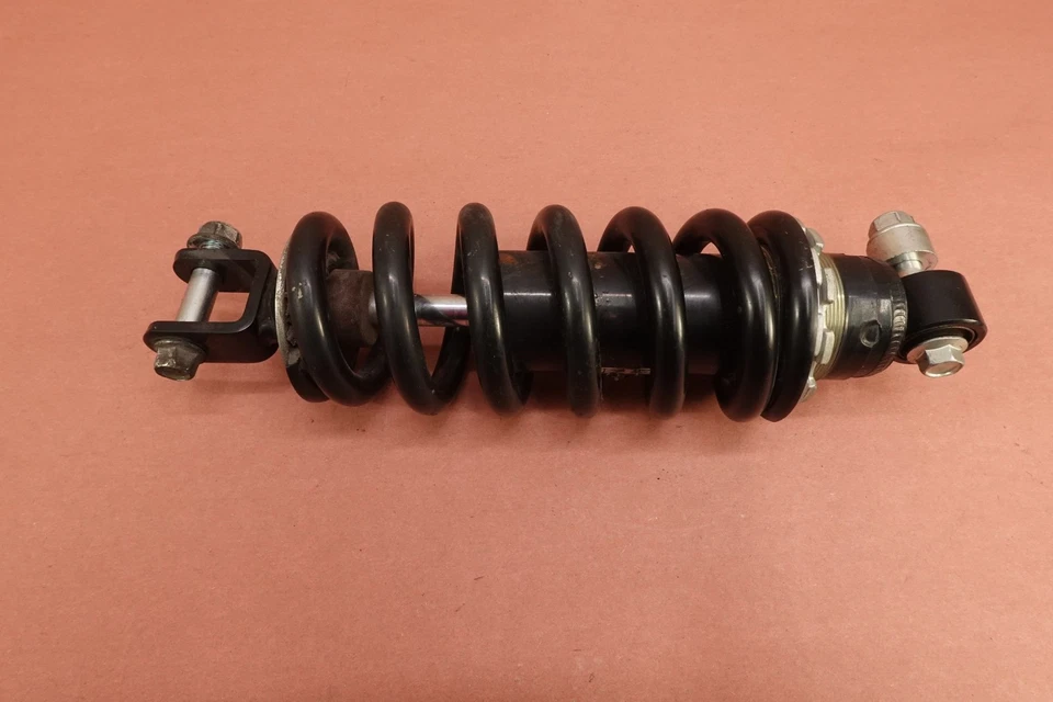 09-19 SUSPENSIÓN AMORTIGUADOR TRASERO SUZUKI BOULEVARD M90 VZ1500 Foto 1 de 4