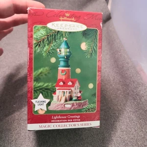 Hallmark 2001 Lighthouse Greetings Keepsake decorazione natalizia #3 in serie nuovo con scatola - Foto 1 di 6