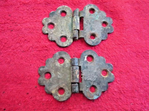 SET OF 2 ANTIQUE ORNATE VICTORIAN 2" x 3" COPPER/BRASS CABINET DOOR / LID HINGES Cover