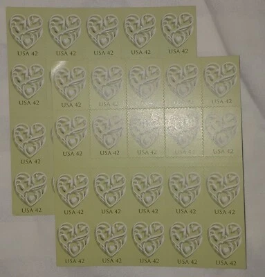 Two Panes / Booklets x 20 = 40 of WEDDING HEARTS 42¢ US Postage Stamp USA # 4271 - Image 1 of 4