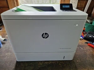HP Colour Laserjet Enterprise M552dn Printer. low count 8K. Warranty - Picture 1 of 2