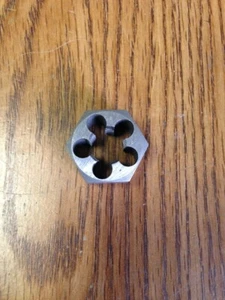 M11 X 0,50 KOHLENSTOFFSTAHL SECHSKANT-NEUGEWINDESCHNEIDEISEN - Bild 1 von 1