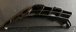 2019 - 2024 TOYOTA RAV4 REAR BUMPER LEFT UPPER RETAINER BRACKET OEM 52562-0R070 - Picture 1 of 5
