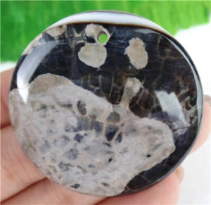 44x6mm Black&Gray Dream Agate Round Pendant Bead HL82753 - Picture 1 of 1