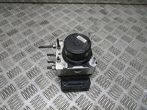 ABS-Pumpe 44540-0D130 OEM Toyota Yaris 1.4 D4D 2015 - Bild 1 von 5