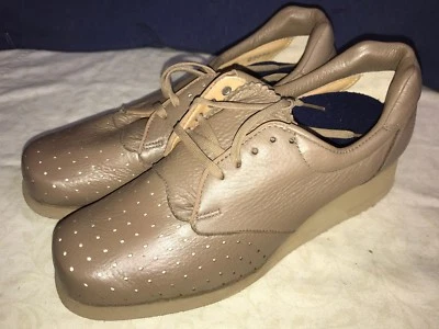 P. W. Minor Orthopedic Brown Lace Up Wedge Heel Comfort Show 7 AA Narrow - Image 1 of 4