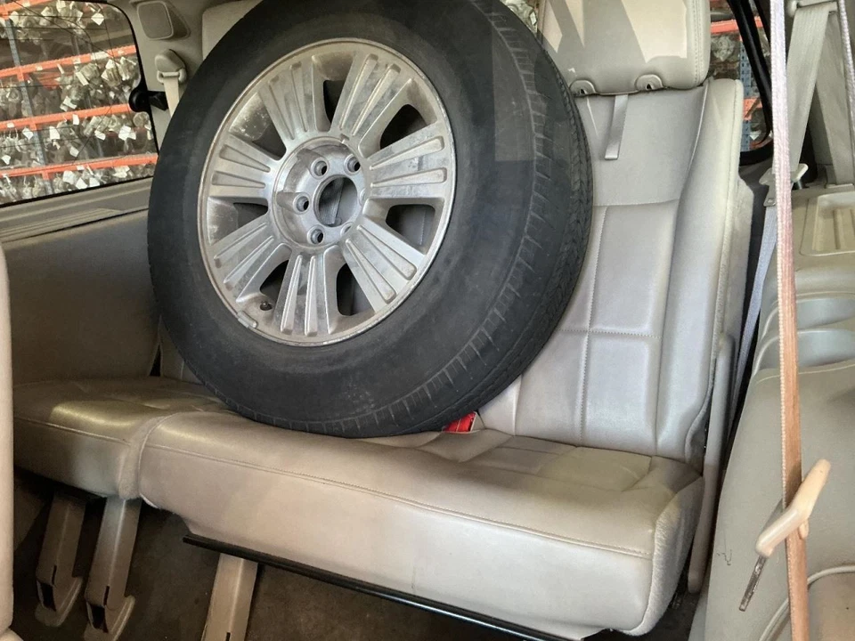 Wheel 18x8-1/2 Aluminum 7 Spoke Machined Fits 07-14 NAVIGATOR 4961216 - Image 1 of 1