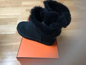 UGG W Mini Bailey Bow Boots Stiefelette Schwarz Gr. 39 Damen Schuhe - Bild 1 von 14