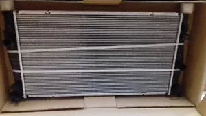 NEW RADIATOR TO FIT FORD FOCUS MK 2 2.5 RS305 2.5 RS350 2.5 ST225 PETROL - Picture 1 of 1