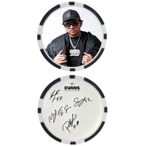 FUERZA REGIDA - BILLBOARD TOP 100 ARTISTS POKER CHIP - SIGNED - Picture 1 of 2