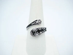 Sterling Silver 16.5mm Black Enamel Bypass Scroll Design Ring Size 10 - Imagen 1 de 5