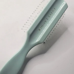 Estee Lauder Ball Tipped Small Travel Purse Plastic Hair Brush Green 7" Vintage - Bild 1 von 6