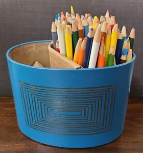 Vintage MCM große blaue ovale Schreibtisch Caddy Bleistift Getränkehalter Karton mit Bleistiften - Bild 1 von 9
