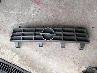 90192210 - Calandre Opel Rekord E2 - Photo 1/2