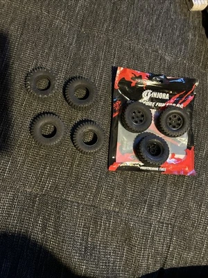 7 INJORA 1.0 Reifen 1.0 4 ohne 3 mit Felgen für RC Crawler Cars - Bild 1 von 4