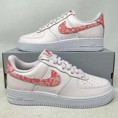 Tênis Nike Air Force 1 baixo pérola rosa paisley branco feminino 10 sem tampa FD1448-664 - Imagem 1 de 4