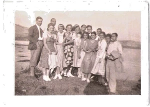 ANNI '40 FOTO ORIGINALE di un GRUPPO IN GITA A FIUGGI s LAGO di CANTERNO 6,5x9 - Picture 1 of 2