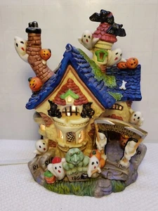 RETRO SPUKHAUS "GROTESKE WACHSFIGUR" PORZELLAN BELEUCHTETES HAUS - Bild 1 von 12