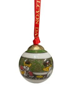 Halcyon Days Corgi at Christmas Bone China Decorative Bauble 2" - Picture 1 of 5