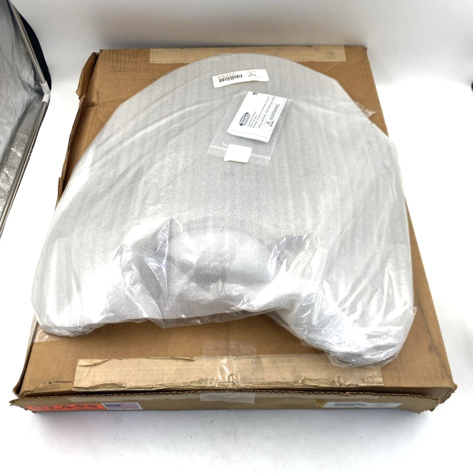 Memphis Shades MEP6279 怀旧 17 英寸国王挡风玻璃 00-17 Harley Softail — 第 1/4 张图片