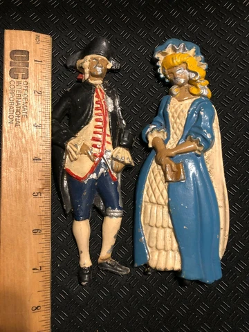 Vintage Midwest Colonial Soldier and Lady wall hanging decor HTF RARE Cover