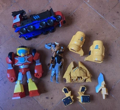 Transformers Optimus Prime 2015 Hasbro 30 Cm + Rescue Bots Academy Hasbro 2018 - Immagine 1 di 4