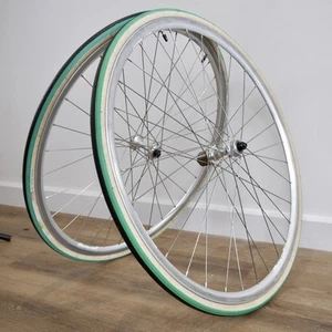 Vintage 700c Road Bike Wheelset, Shimano 600/RSX Hubs, Campagnolo Mexico 68 Rims - Picture 1 of 24