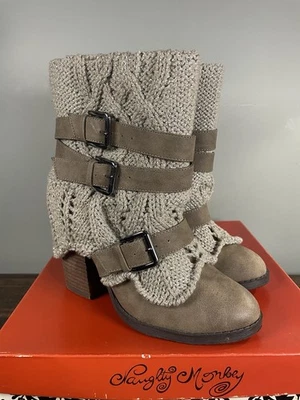 Botas al tobillo Naughty Monkey Sweat Me punto topo puño para mujer talla 7 tacón con hebilla Foto 1 de 4