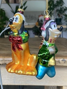 Disney Goofy & Pluto Weihnachtsschmuck Set Glas rot Schleife Glocke - Bild 1 von 9