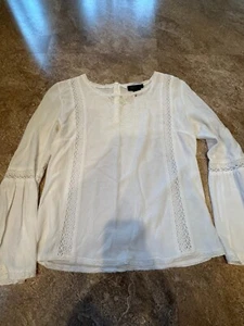 Joe & Elle White embroidered Lace Top Blouse - Size Small - Picture 1 of 3
