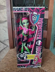 Monster High Venus McFly trap v.i.p. music festival - Foto 1 di 4