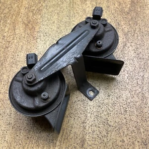 RANGE ROVER CLASSIC Soft Dash Horns.       Q17 - Picture 1 of 4